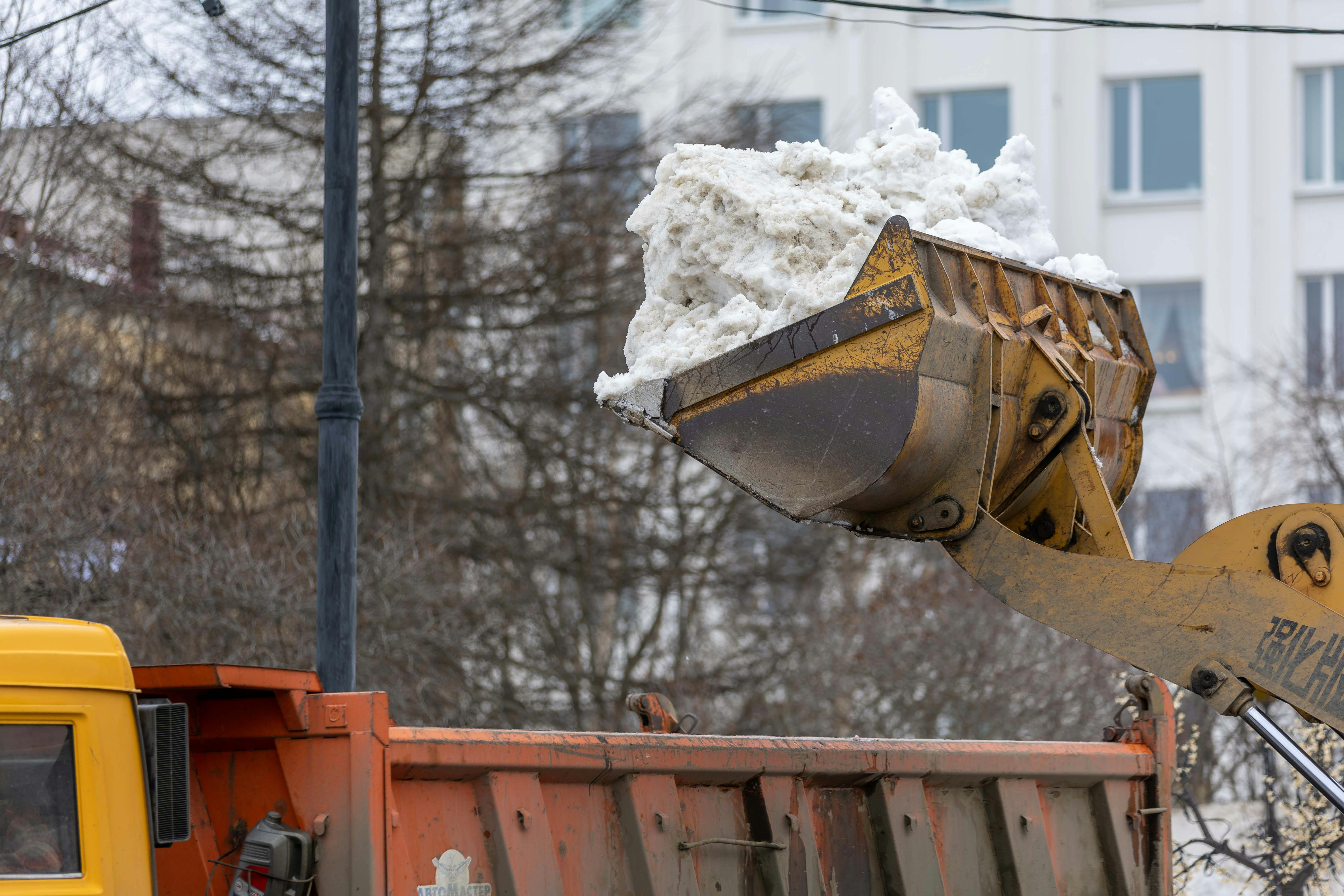 Eisbeseitigung in Münster – Beseitigung von Glätte und Eisflächen für sichere, rutschfreie Wege.